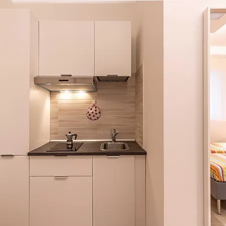 Seven Notes Apartment