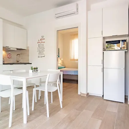 Seven Notes Apartment *