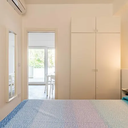 Seven Notes Apartment *
